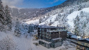 Hotel DER WALDHOF wakacje