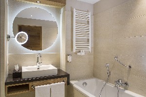 Hotel FALKENSTEINER HOTEL CRISTALLO wakacje