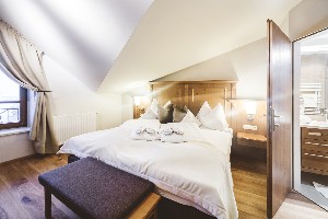 Hotel FAMILIEN- UND WELLNESSHOTEL DER HANNESHOF - DAS MONTANA wakacje
