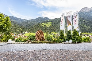 Hotel FAMILIEN- UND WELLNESSHOTEL DER HANNESHOF - DAS MONTANA wakacje