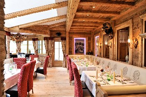 Hotel FAMILIEN- UND WELLNESSHOTEL DER HANNESHOF - DAS MONTANA wakacje