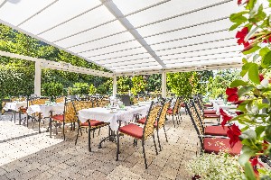 Hotel FAMILIEN- UND WELLNESSHOTEL DER HANNESHOF - DAS MONTANA wakacje