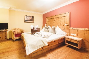 Hotel FAMILIEN- UND WELLNESSHOTEL DER HANNESHOF - DAS MONTANA wakacje