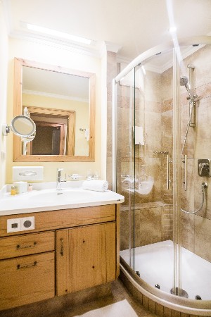 Hotel FAMILIEN- UND WELLNESSHOTEL DER HANNESHOF - DAS MONTANA wakacje