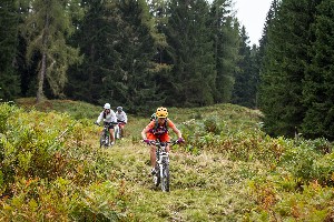 Hotel FAMILIEN- UND WELLNESSHOTEL DER HANNESHOF - DAS MONTANA wakacje