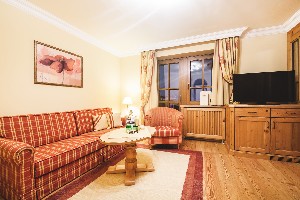 Hotel FAMILIEN- UND WELLNESSHOTEL DER HANNESHOF - DAS MONTANA wakacje