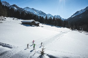 Hotel FAMILIEN- UND WELLNESSHOTEL DER HANNESHOF - DAS MONTANA wakacje