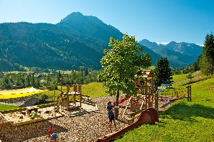 Hotel FAMILIEN- UND WELLNESSHOTEL DER HANNESHOF - DAS MONTANA wakacje