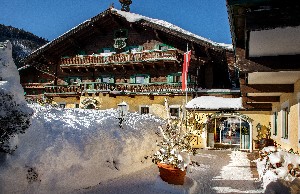 Hotel UNTERHOF wakacje