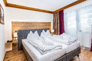 Hotel UNTERHOF wakacje