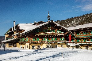 Hotel UNTERHOF wakacje