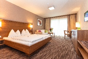 Hotel LANDHAUS ROHREGGER wakacje