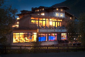 Hotel DAS NEUHAUS wakacje