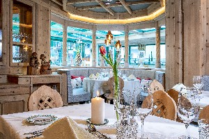 Hotel DAS NEUHAUS wakacje