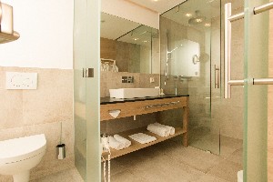 Hotel DAS NEUHAUS wakacje