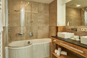 Hotel DAS NEUHAUS wakacje