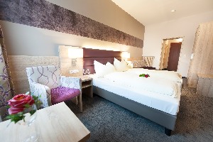 Hotel NEUE POST wakacje