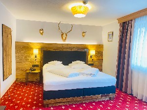 Hotel MALERHAUS wakacje