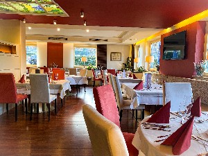 Hotel MALERHAUS wakacje