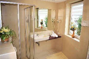 Hotel MALERHAUS wakacje