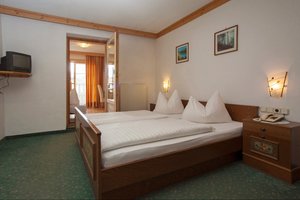 Hotel KAISERHOTELS NEUWIRT wakacje