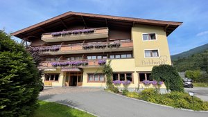 Hotel PARKHOTEL KIRCHBERG wakacje