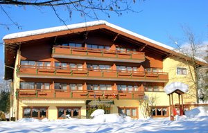 Hotel PARKHOTEL KIRCHBERG wakacje