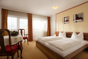Hotel PARKHOTEL KIRCHBERG wakacje