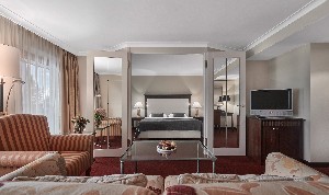 Hotel LEBENBERG SCHLOSSHOTEL wakacje