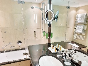 Hotel LEBENBERG SCHLOSSHOTEL wakacje