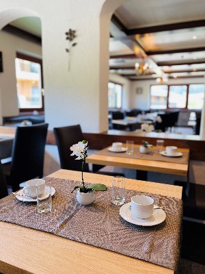 Hotel PARKHOTEL KIRCHBERG wakacje