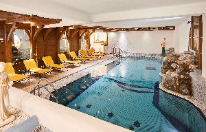 Hotel HUBERTUSHOF - IHR HOTEL MIT HERZ wakacje