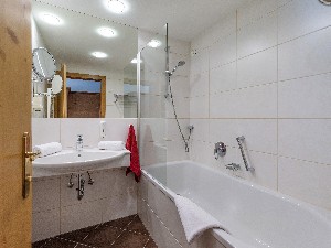 Hotel HARMONY HOTEL HARFENWIRT wakacje