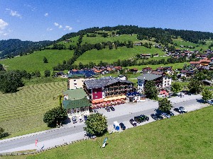 Hotel HARMONY HOTEL HARFENWIRT wakacje