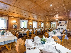 Hotel HARMONY HOTEL HARFENWIRT wakacje