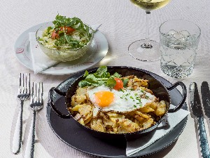 Hotel HARMONY HOTEL HARFENWIRT wakacje