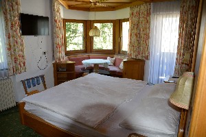 Hotel GÄSTEHAUS LÄRCHENHEIM wakacje