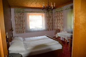 Hotel GÄSTEHAUS LÄRCHENHEIM wakacje