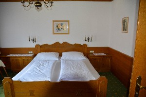 Hotel GÄSTEHAUS LÄRCHENHEIM wakacje