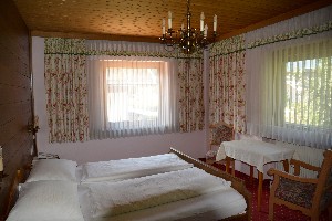 Hotel GÄSTEHAUS LÄRCHENHEIM wakacje