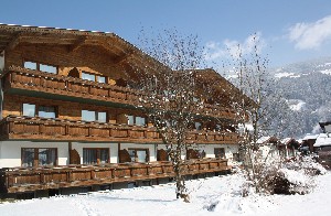 Hotel FIRST MOUNTAIN HOTEL ZILLERTAL wakacje