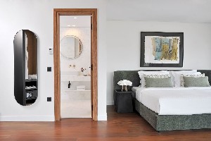 Deluxe Suite (With Jacuzzi)