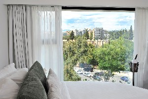 Deluxe Suite (With Jacuzzi)