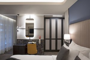 suite city view