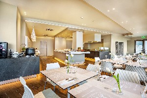 A la Cart Restaurant