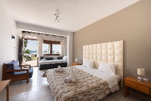 Triple Comfort Room (Balcony or Terrace)