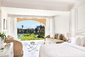 Family Bung. Open Plan sharing Pool