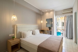 Superior Side Sea View