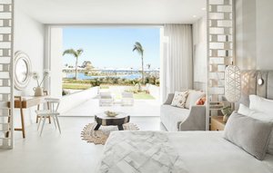 Deluxe Junior Suite with private Garden