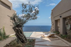 Hotel ACRO SUITES A WELLBEING RESORT wakacje